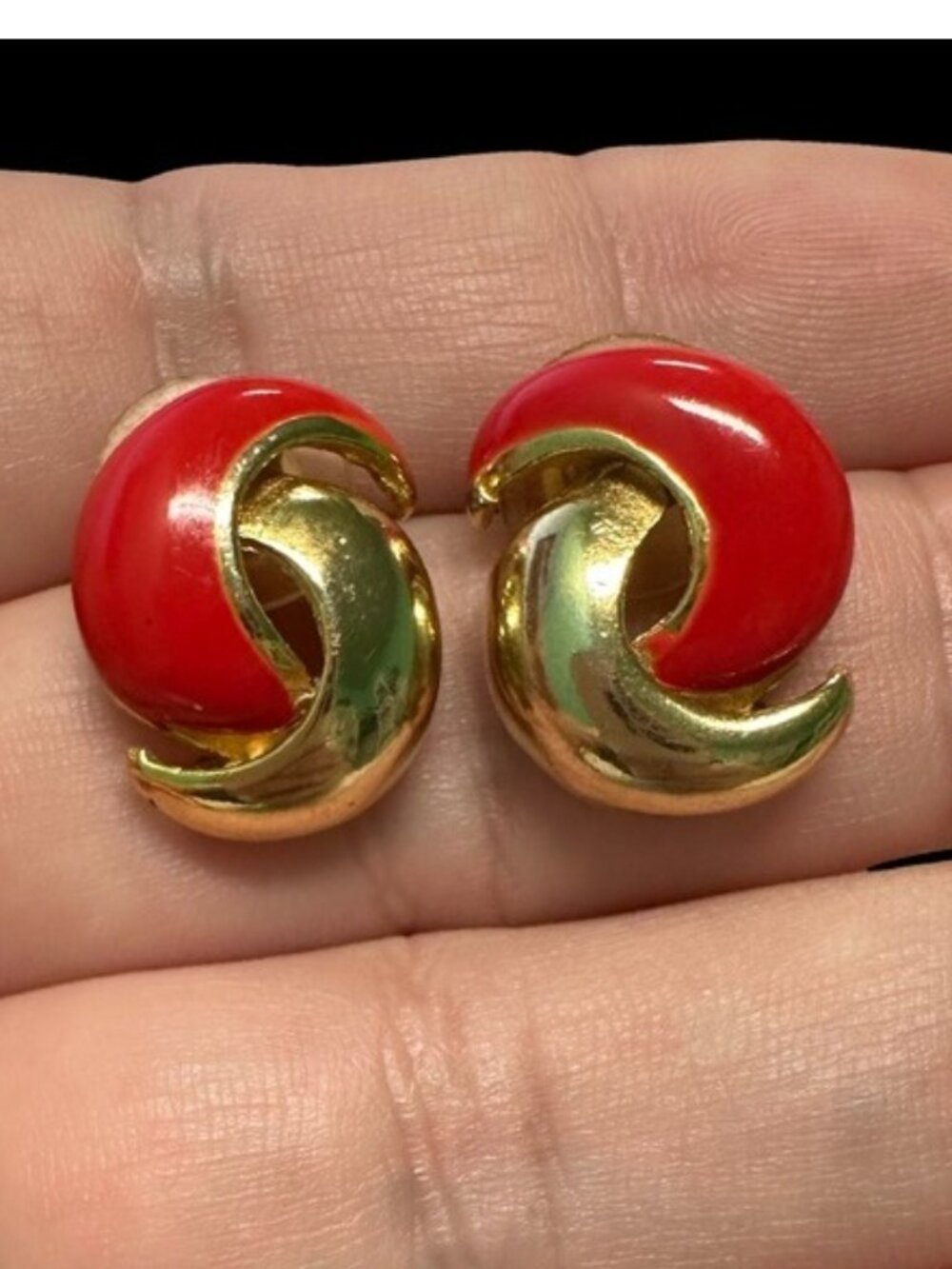 Vintage Swirl Shaped Earrings Gold Tone Red Enamel Post Pierced